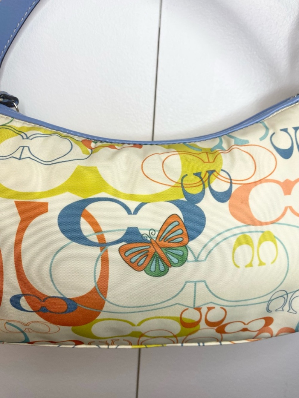 Coach Optic Butterfly Demi Baguette handbag EUC!๐ 11" x 6" - Picture 3 of 14